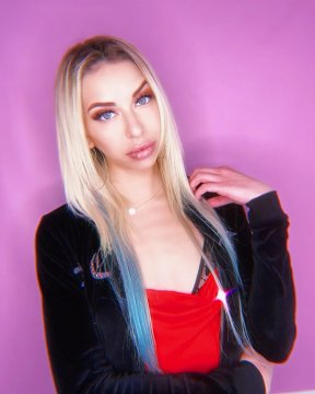 anotherwomaninlove de Rhône, France